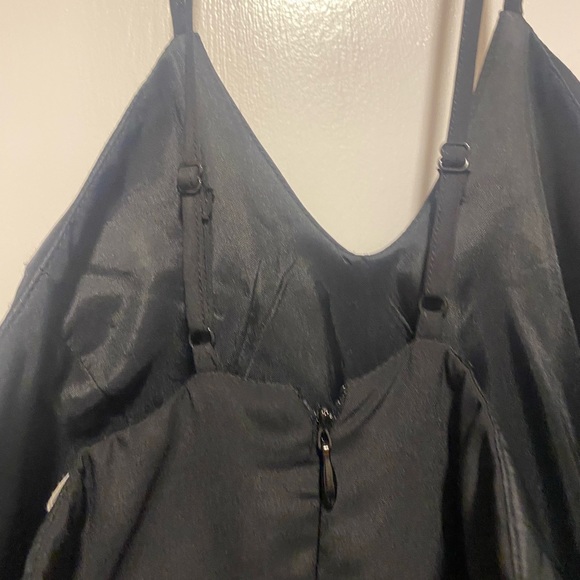 BCBG sz 2 jumper - Picture 6 of 7